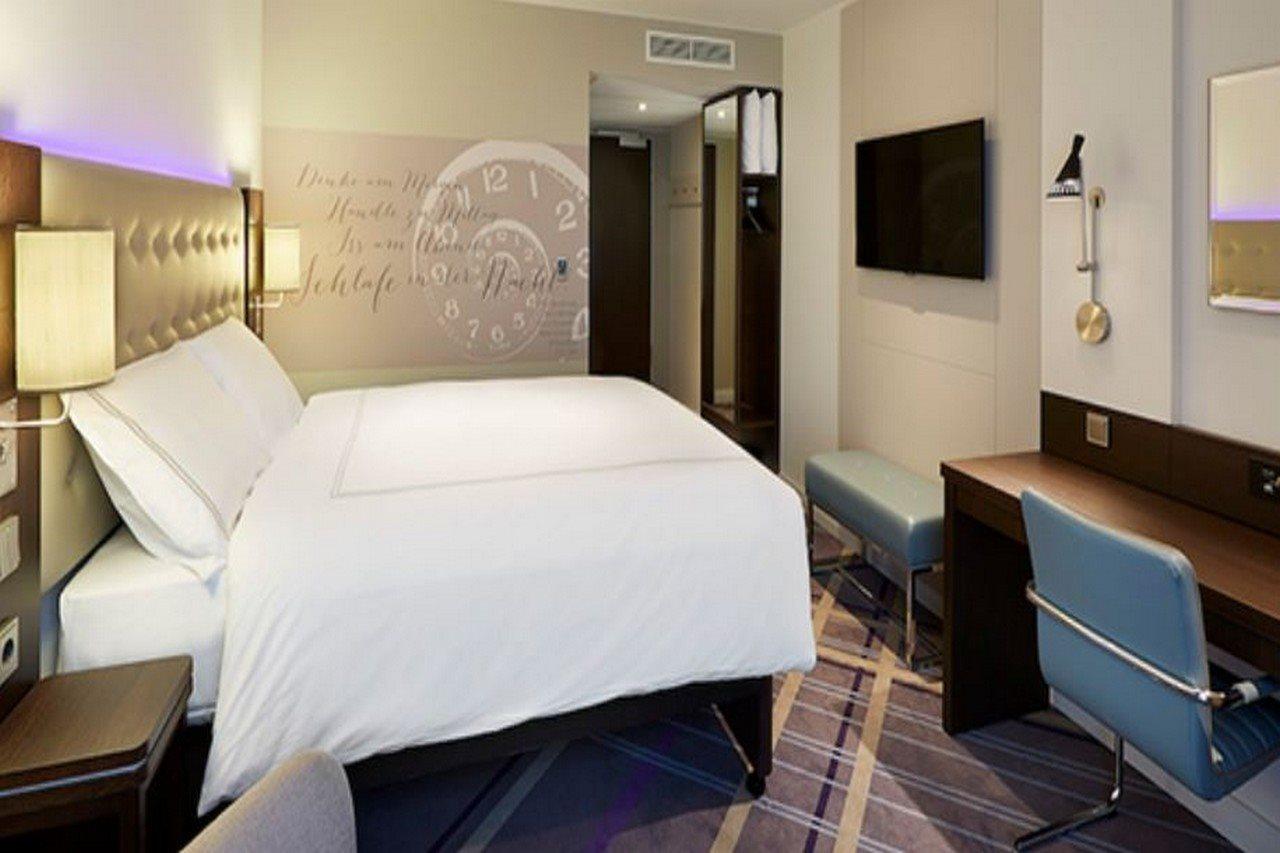 Premier Inn Stuttgart City Europaviertel Kültér fotó